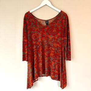 Clara SunWoo | Asymmetric Hem Wrinkle Free 3/4 Sleeve Top Sz Small